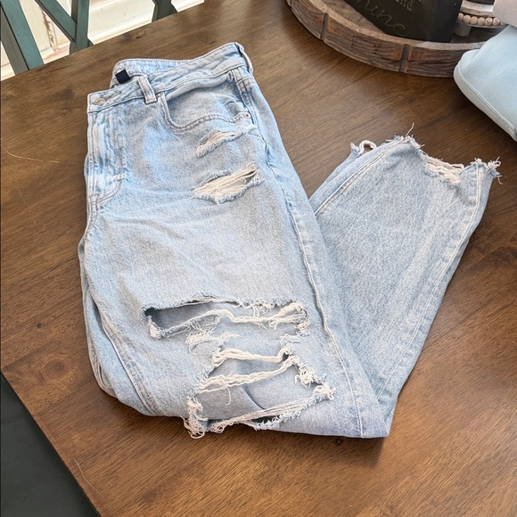 American Eagle Mom Jean - Picture 1 of 9
